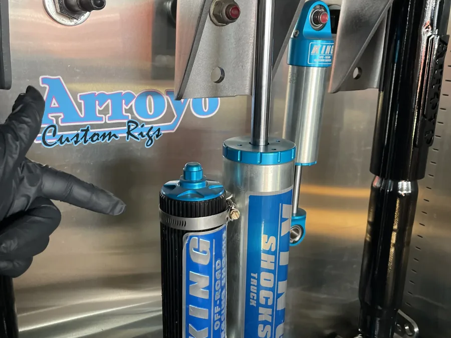 King Shocks 3.0 Piggy Back Reservoir